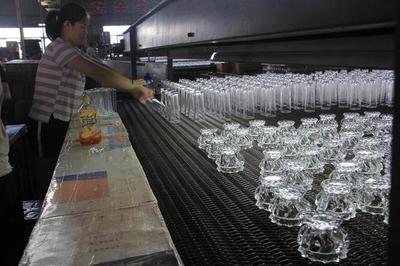 年處置利用10萬噸 浦江水晶玻璃邊角廢料實現(xiàn)循環(huán)發(fā)展